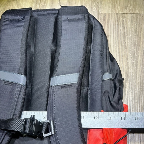 Borealis Commuter Backpack Fire Red - Picture 3 of 5